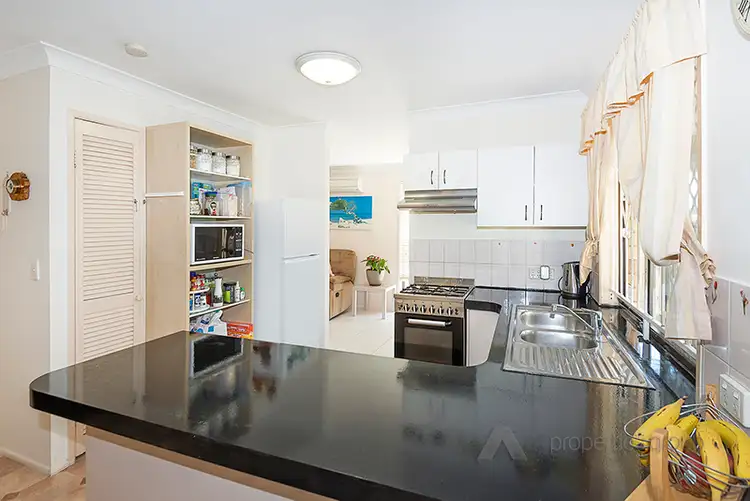 23 REGENCY DRIVE, Regents Park QLD 4118