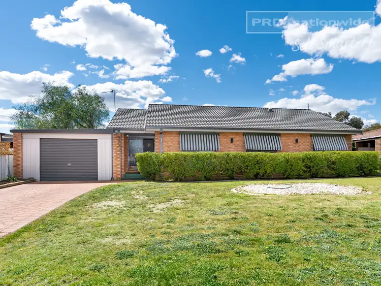 1 Jasmin Crescent, Lake Albert NSW 2650