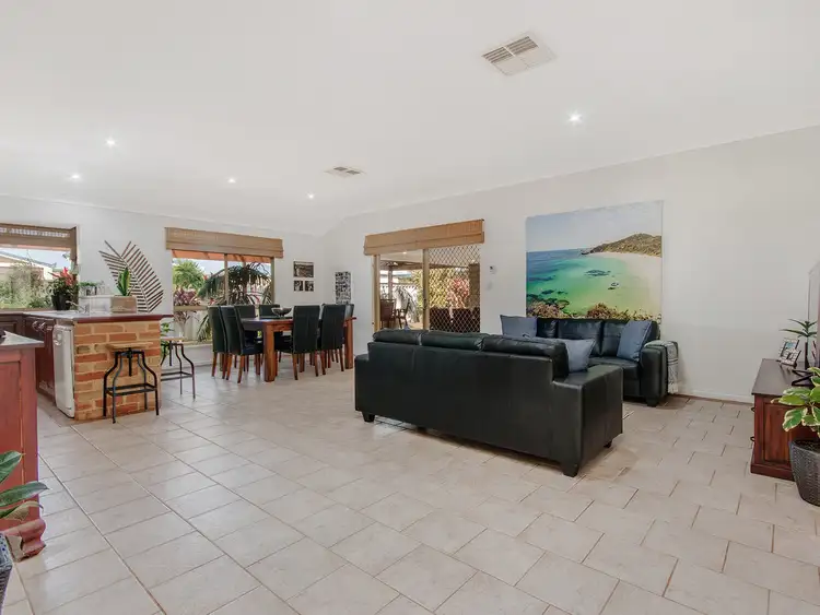 Fourth view of Homely house listing, 31 Fontainebleu Vista, Port Kennedy WA 6172