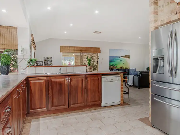 Sixth view of Homely house listing, 31 Fontainebleu Vista, Port Kennedy WA 6172