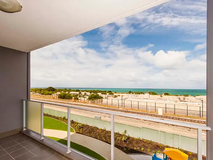 20/25 O'Connor Close, North Coogee WA 6163
