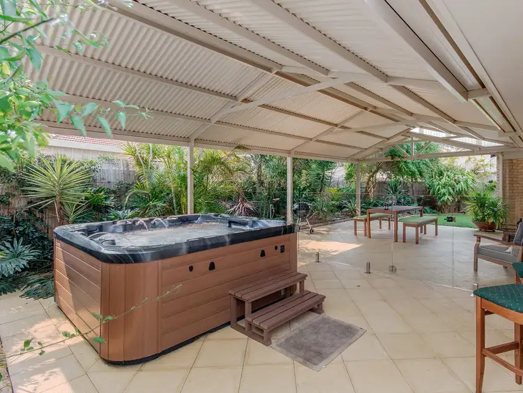 10 Swanson Way, Secret Harbour WA 6173