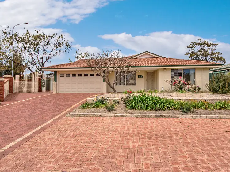 2 Templetonia Promenade, Halls Head WA 6210