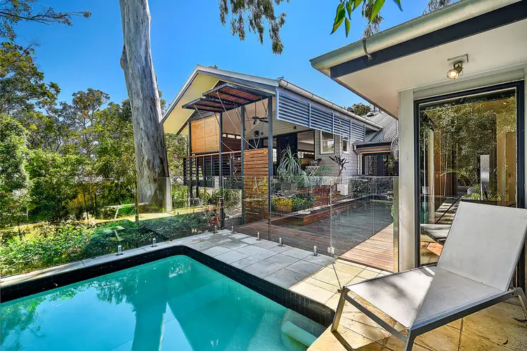 6 Radford St, Southport QLD 4215