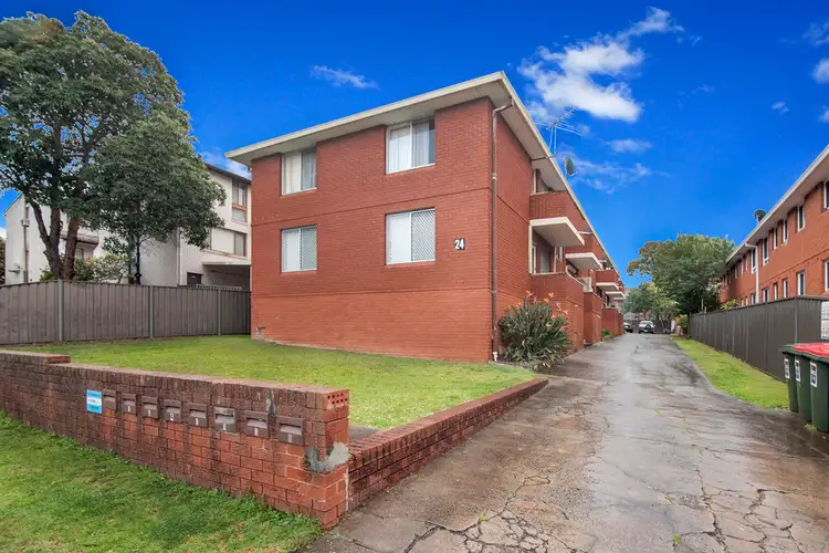4/24 YORK STREET, Fairfield NSW 2165