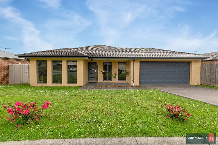 Main view of Homely house listing, 17 Vincent Boulevard, Trafalgar VIC 3824
