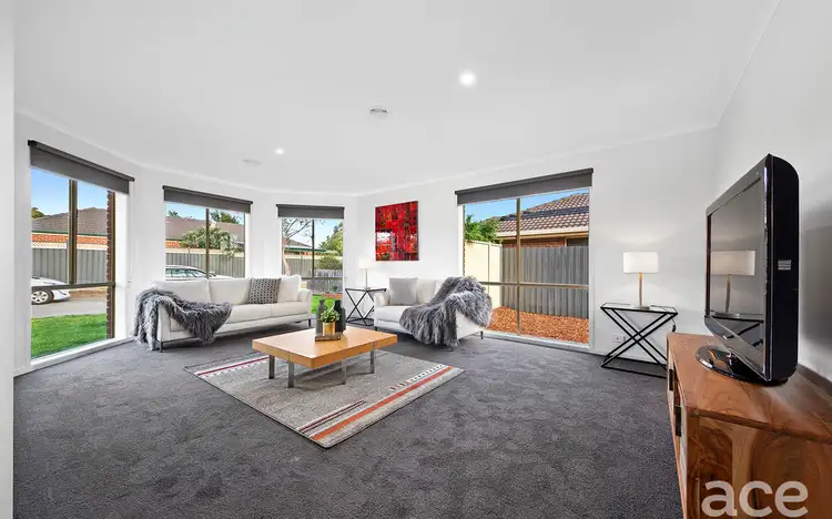 18 Gould Walk, Truganina VIC 3029