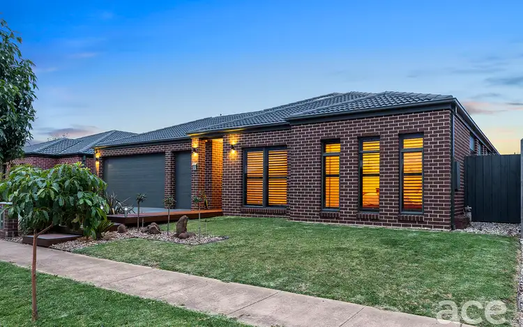 Second view of Homely house listing, 3 Lapwing Close, Williams Landing VIC 3027