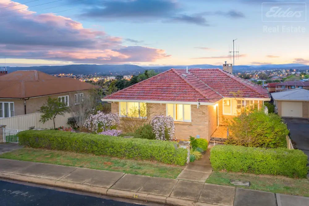 Main view of Homely house listing, 34 Kinkora Place, Crestwood NSW 2620