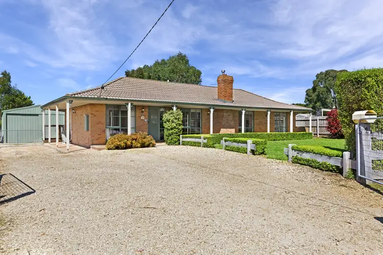 2 Ewing Drive, Romsey VIC 3434