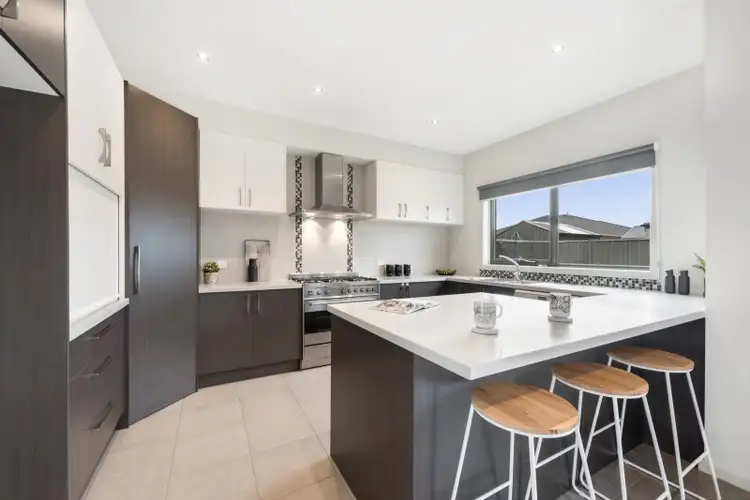 Second view of Homely house listing, 7 Black Duck Court, Lara VIC 3212