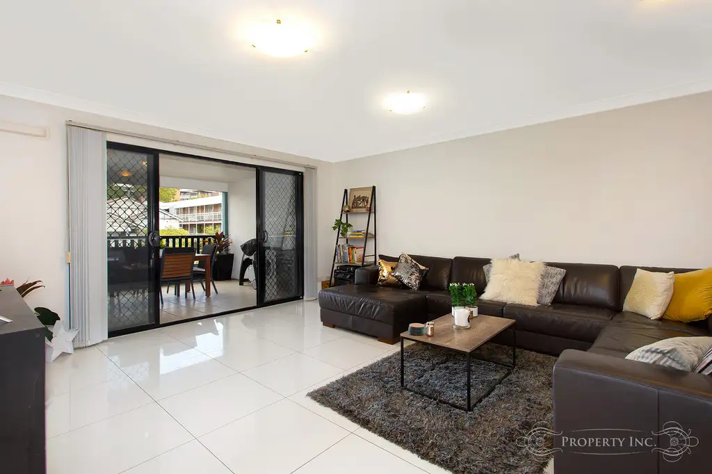 Main view of Homely unit listing, 5/43 Rialto Street, Coorparoo QLD 4151