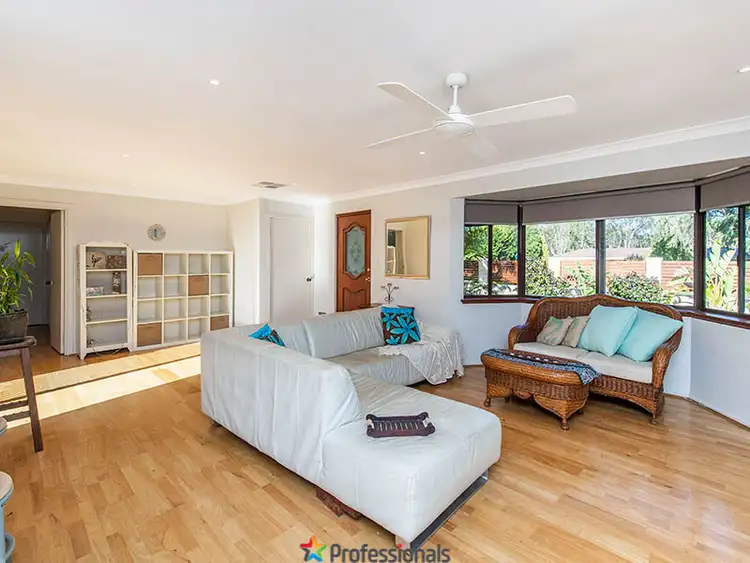 Fifth view of Homely house listing, 31 Elderberry Circle, Halls Head WA 6210
