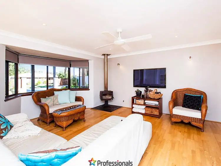 Sixth view of Homely house listing, 31 Elderberry Circle, Halls Head WA 6210
