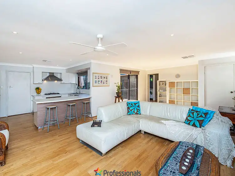 Seventh view of Homely house listing, 31 Elderberry Circle, Halls Head WA 6210