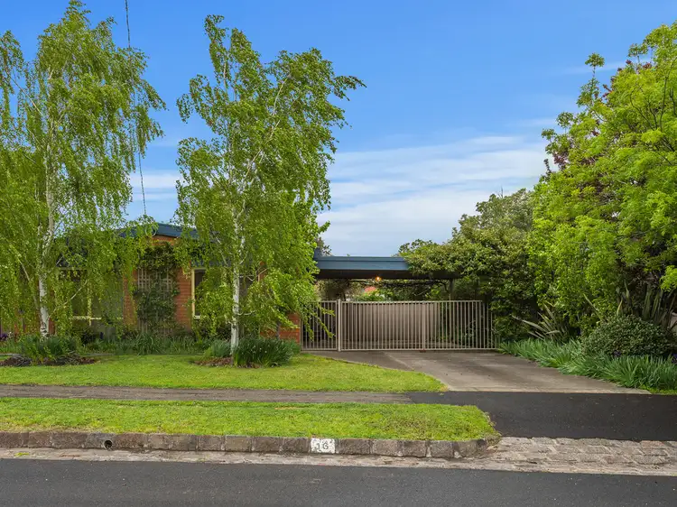 16 Sturt Street, Kyneton VIC 3444