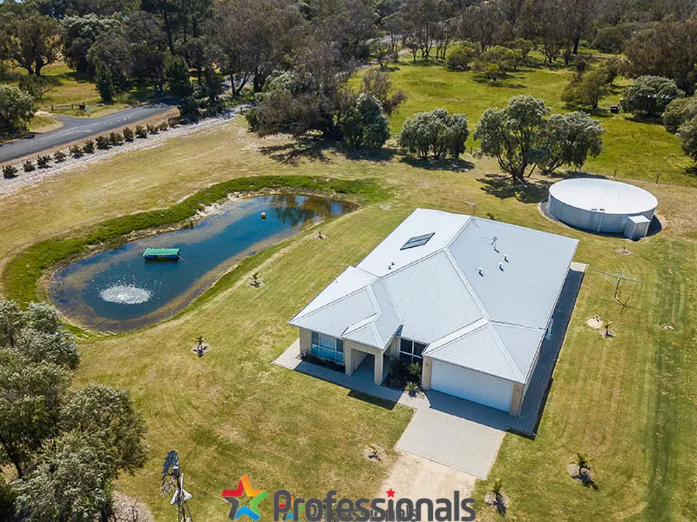 Main view of Homely house listing, 7 Pioneer Place, Birchmont WA 6214