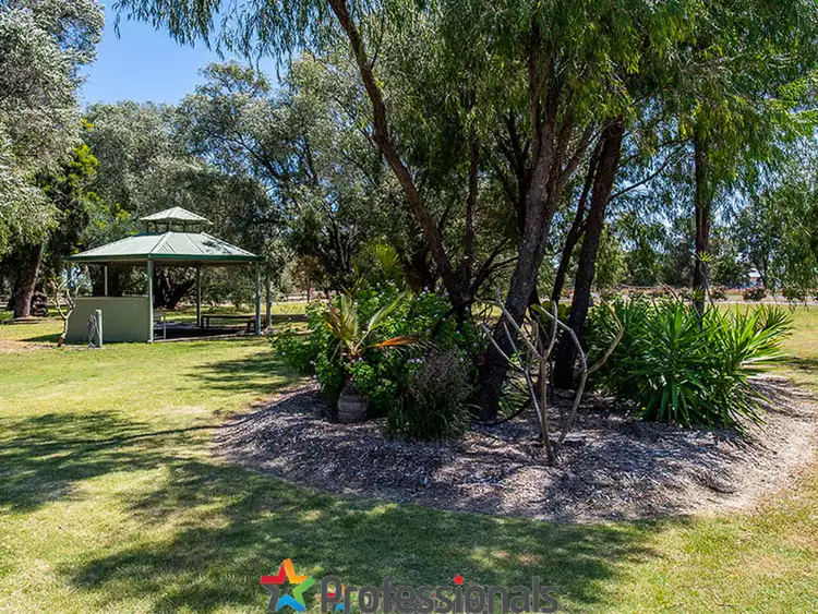 Fourth view of Homely house listing, 7 Pioneer Place, Birchmont WA 6214
