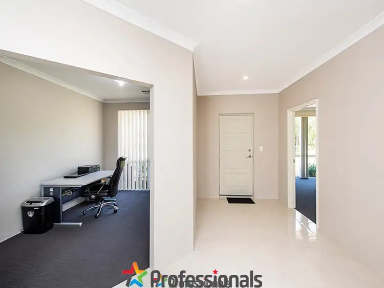 Sixth view of Homely house listing, 7 Pioneer Place, Birchmont WA 6214