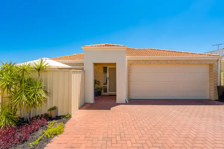 Main view of Homely house listing, 11/11 Longhurst Way, Queens Park WA 6107