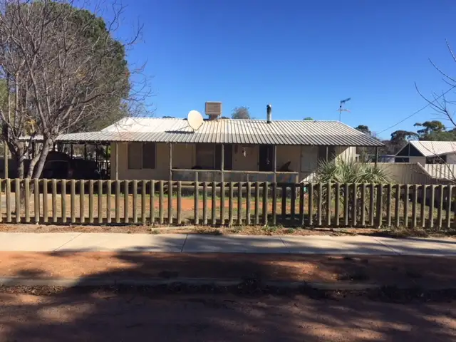 41 Roberts Street, Norseman WA 6443