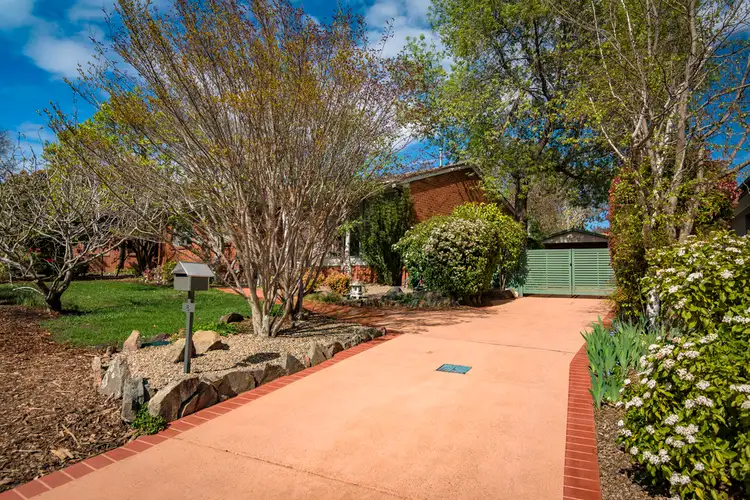 6 Allwood Street, Chifley ACT 2606