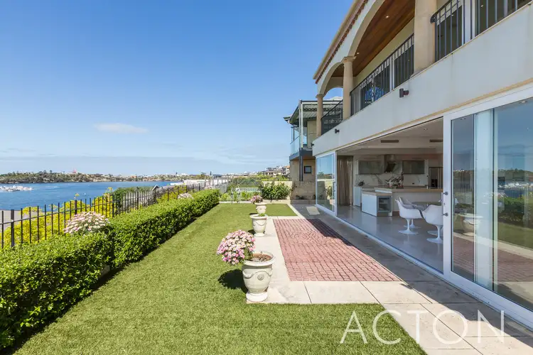 30 Hutchinson Avenue, Mosman Park WA 6012