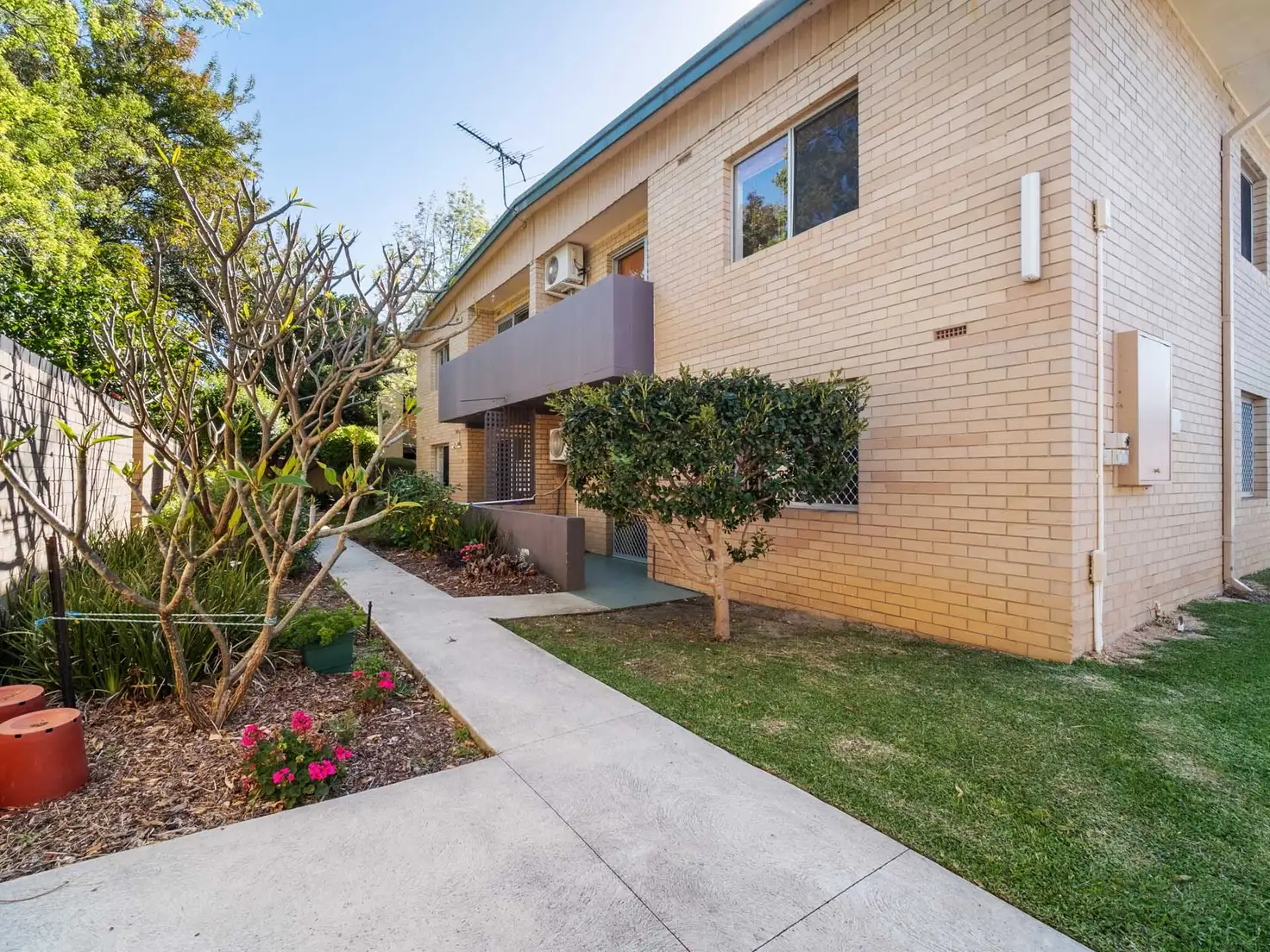 Main view of Homely unit listing, 2/75 Herdsman Parade, Wembley WA 6014