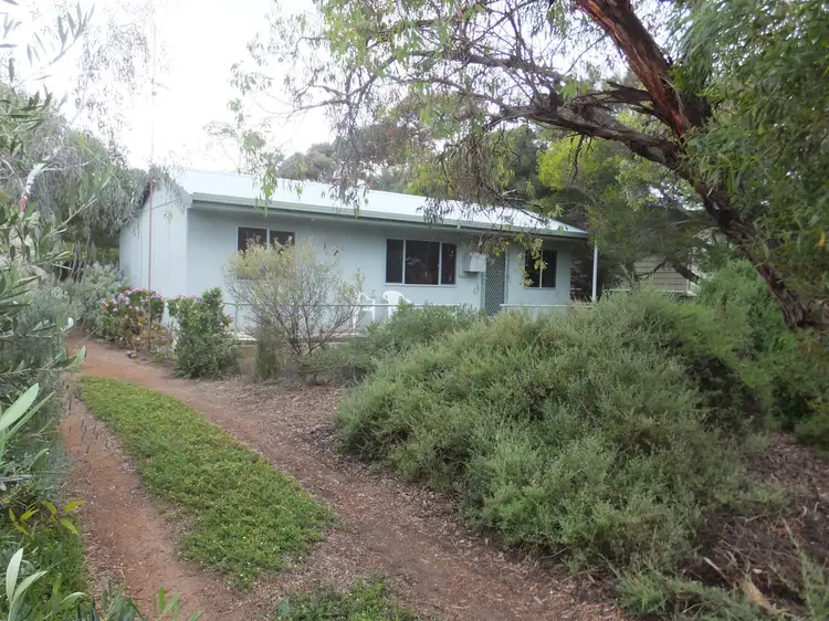 10 Douglas Street, Hopetoun WA 6348