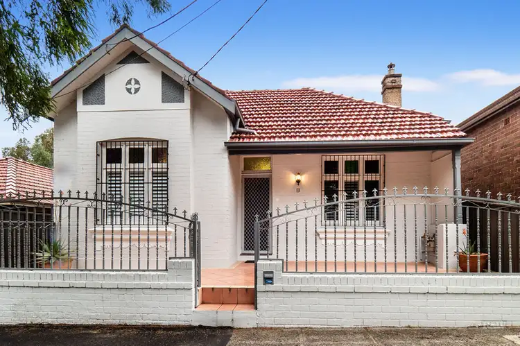 13 Yabsley Avenue, Marrickville NSW 2204