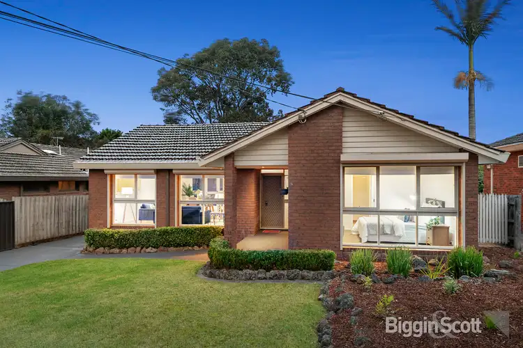 4 Roswell Street, Glen Waverley VIC 3150
