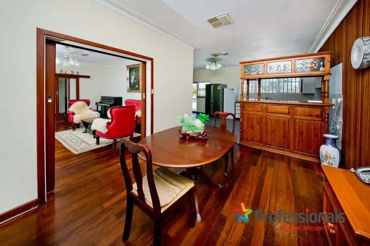 7 Fitzgerald Road, Morley WA 6062
