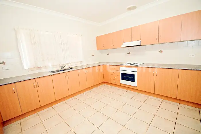 Fifth view of Homely house listing, 33 Walla Avenue, Griffith NSW 2680