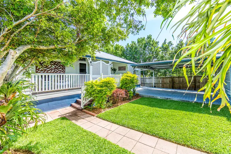 229 MacDonnell Rd, Clontarf QLD 4019
