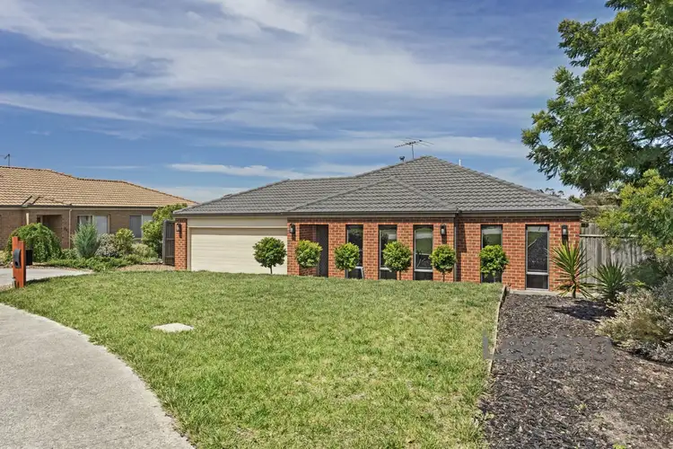 Second view of Homely house listing, 16 Raine Court, Sunbury VIC 3429