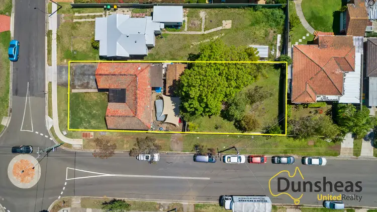 4 Suffolk Street, Ingleburn NSW 2565