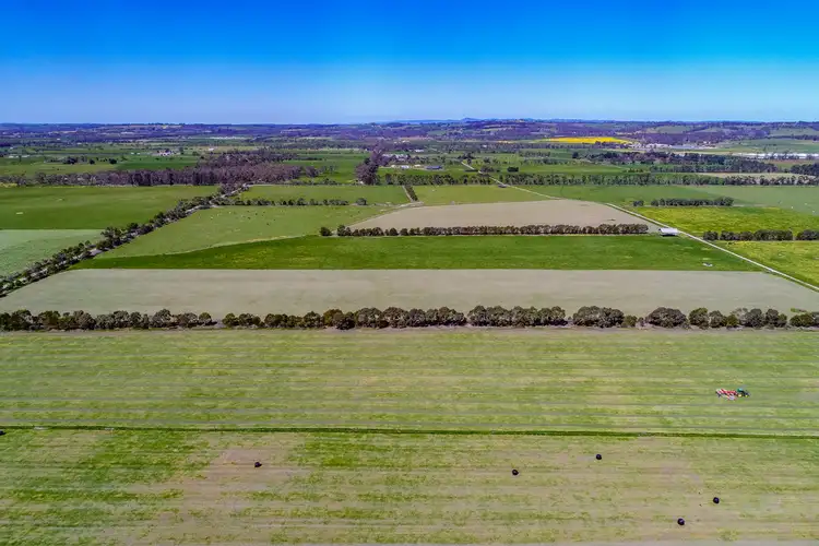 180 North Yannathan Road, Catani VIC 3981