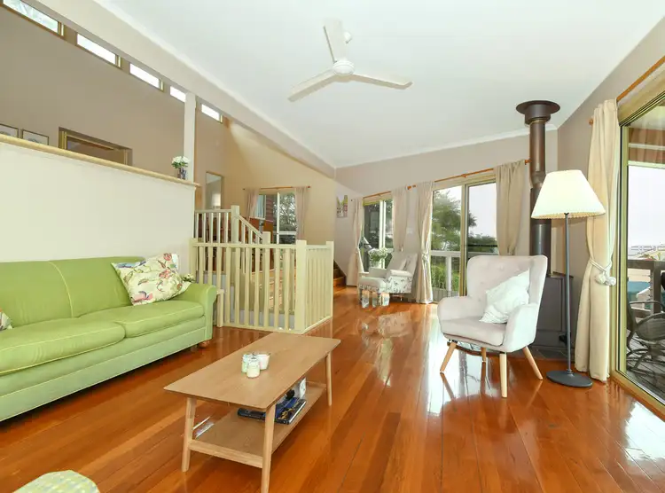 Sixth view of Homely house listing, 10 Buena Vista Crescent, Blue Mountain Heights QLD 4350