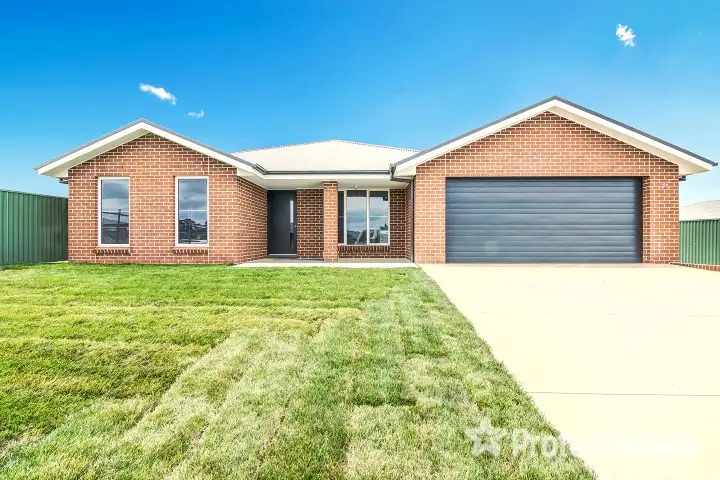 Main view of Homely house listing, 25 Lew Avenue, Eglinton NSW 2795