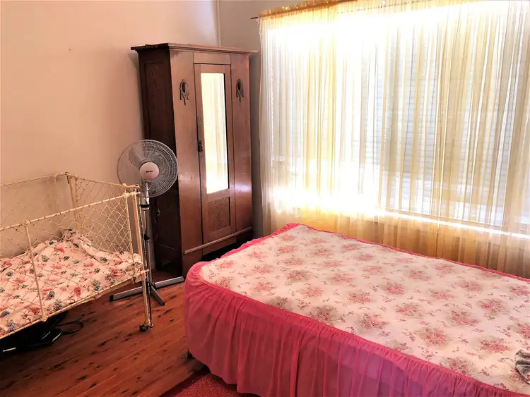 Seventh view of Homely house listing, 18 Langley Crescent, Griffith NSW 2680