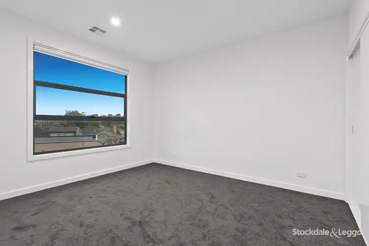 Fourth view of Homely townhouse listing, 2/10 Valdoone Court, Oak Park VIC 3046