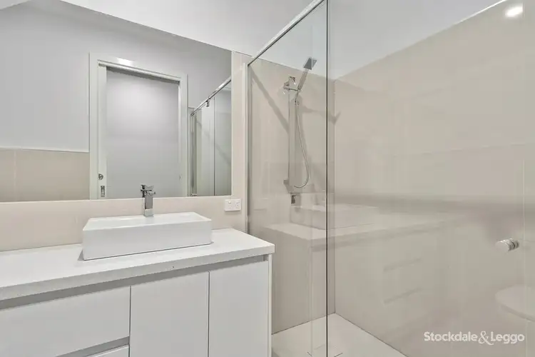 Fifth view of Homely townhouse listing, 2/10 Valdoone Court, Oak Park VIC 3046