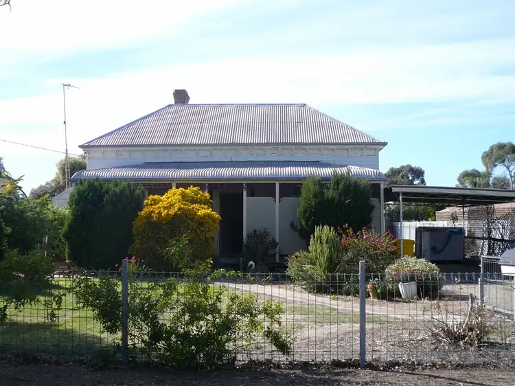 25 South Street, Minyip VIC 3392