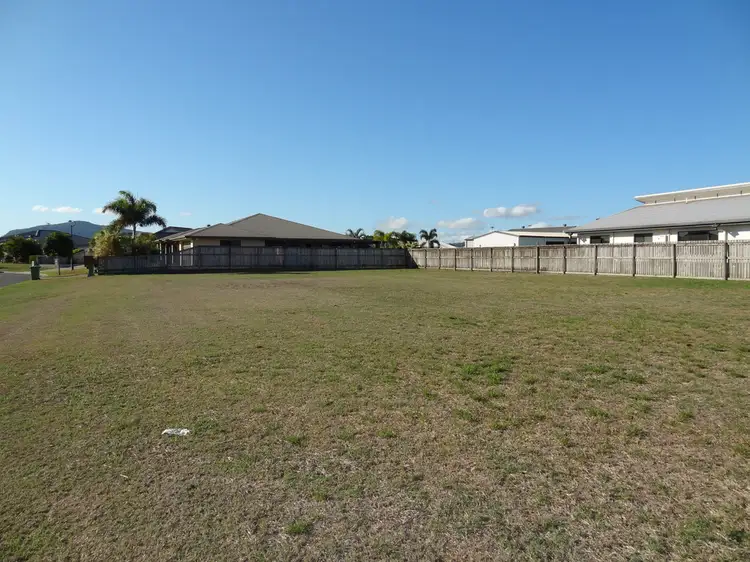 19-21 Franklin Close, Marian QLD 4753
