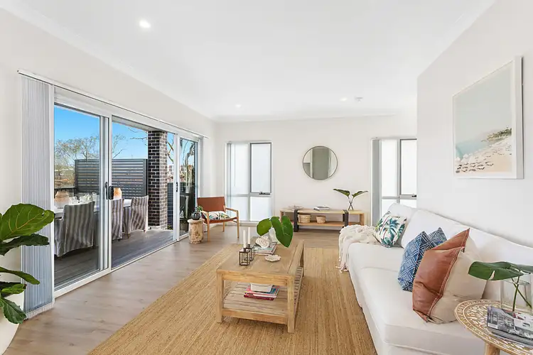2/57 Darley Street