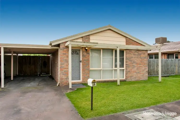 29 Warren Close, Narre Warren VIC 3805