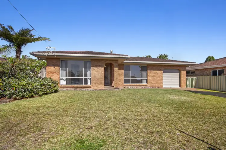 61 Leigh Crescent, Ulladulla NSW 2539