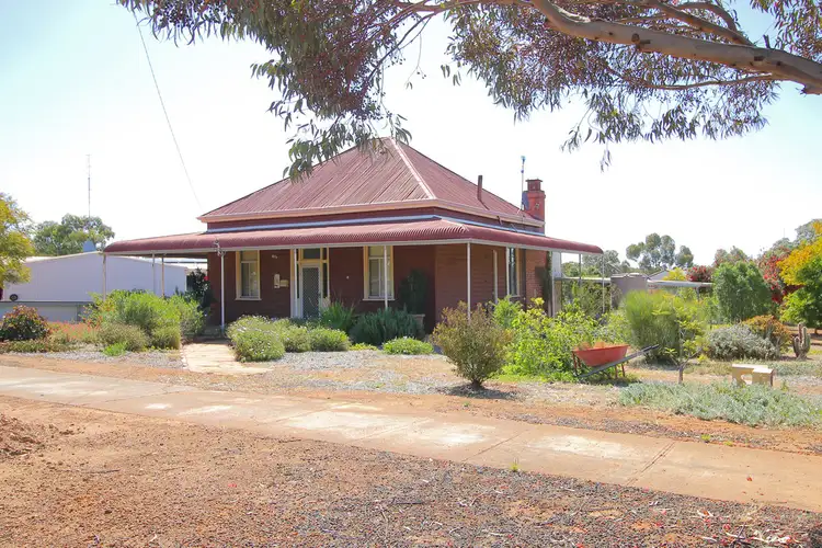 8 Quinlan St, Goomalling WA 6460