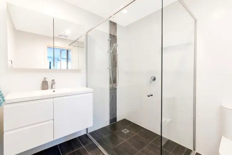 Seventh view of Homely apartment listing, 8/109 Canberra Avenue, Griffith ACT 2603