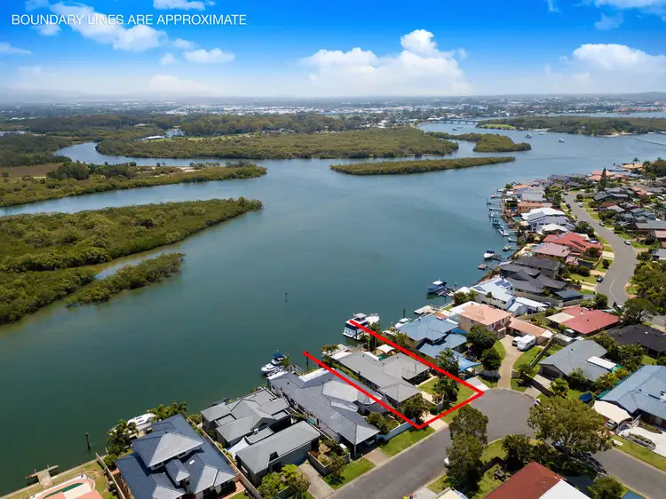 40 Lakefield Crescent, Paradise Point QLD 4216